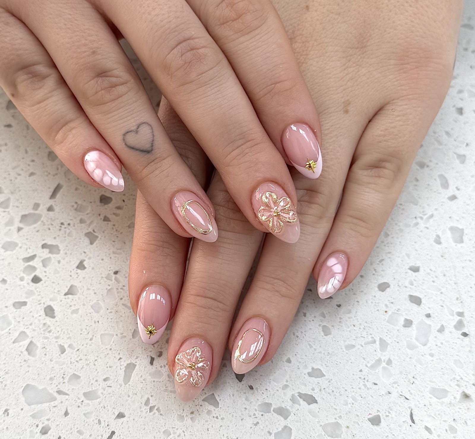 Paint Nails & Spa logo